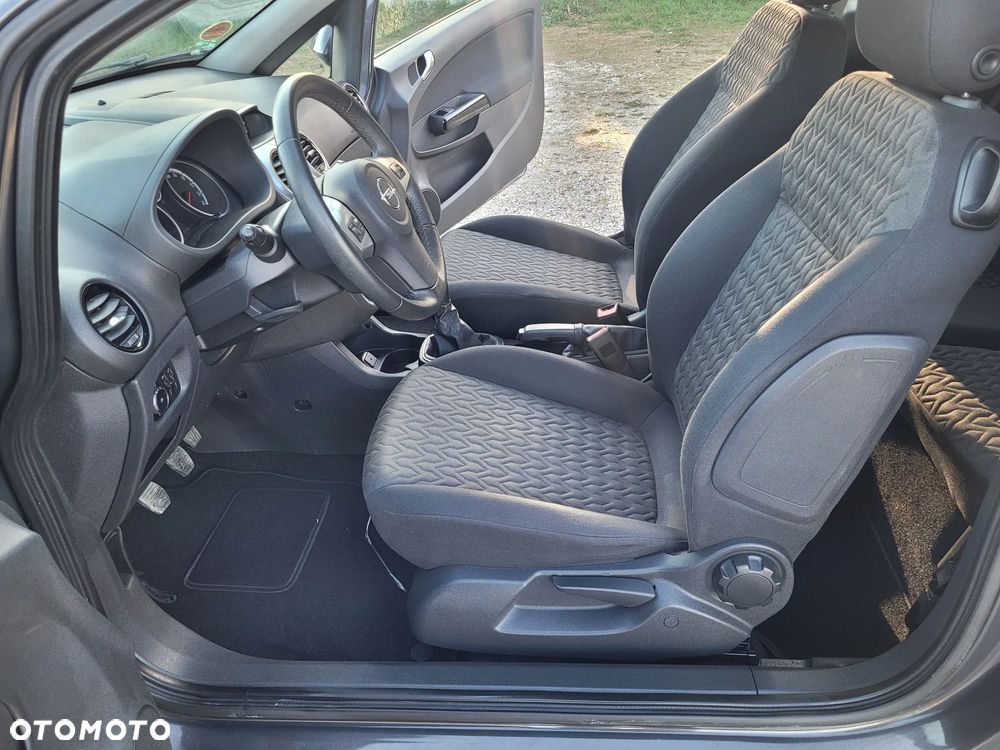 Opel Corsa 1.4 16V Active - 13