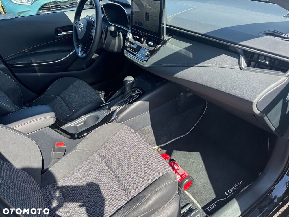 Toyota Corolla 2.0 Hybrid Style - 23