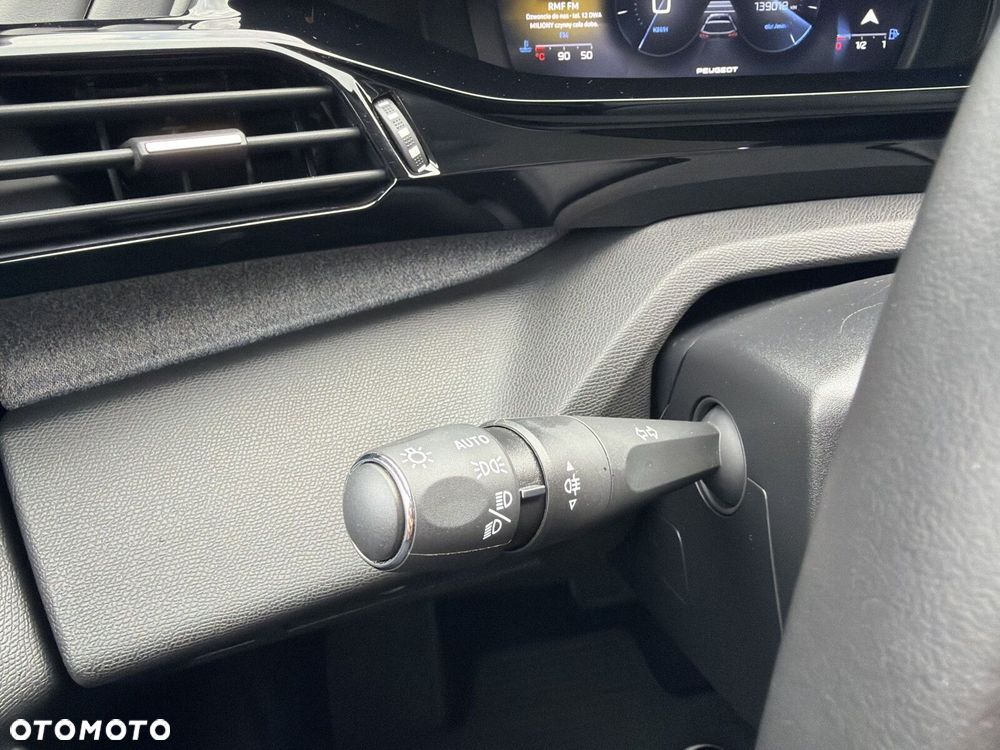 Peugeot 308 - 25