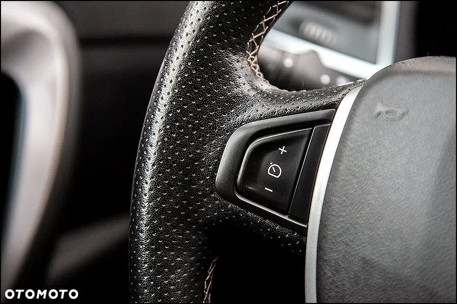 Renault Laguna dCi 150 FAP Start-Stop GT - 17