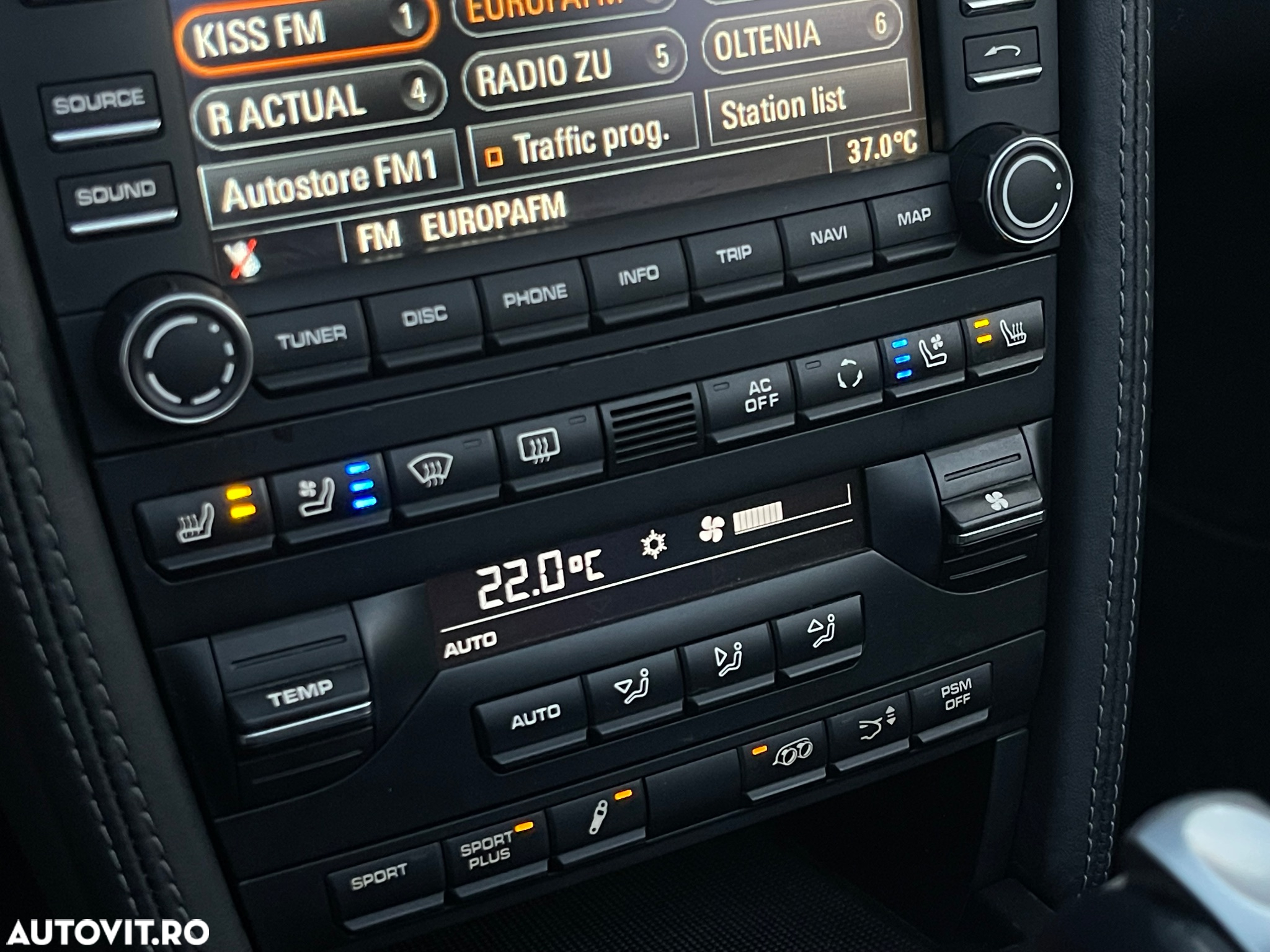 Porsche 911 Carrera 4 GTS PDK - 22