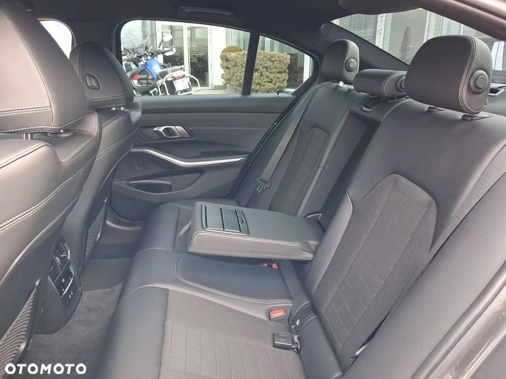 BMW Seria 3 - 15