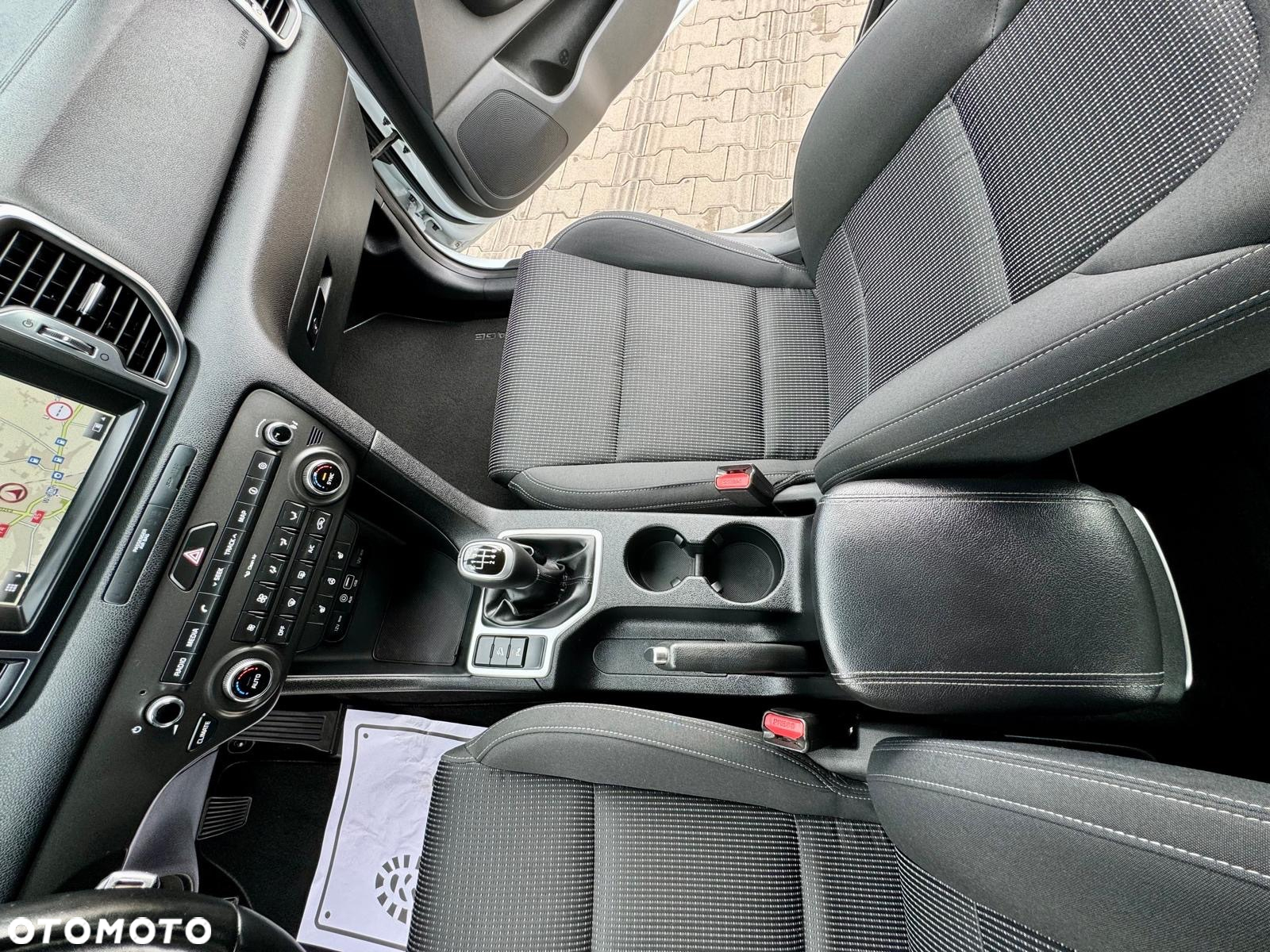 Kia Sportage 1.6 GDI Black Edition 2WD - 12