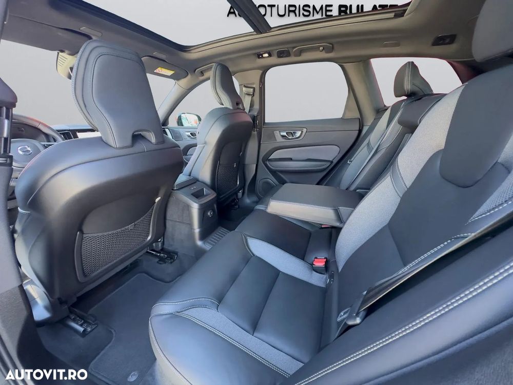 Volvo XC 60 T6 AWD Recharge Plus Dark - 15