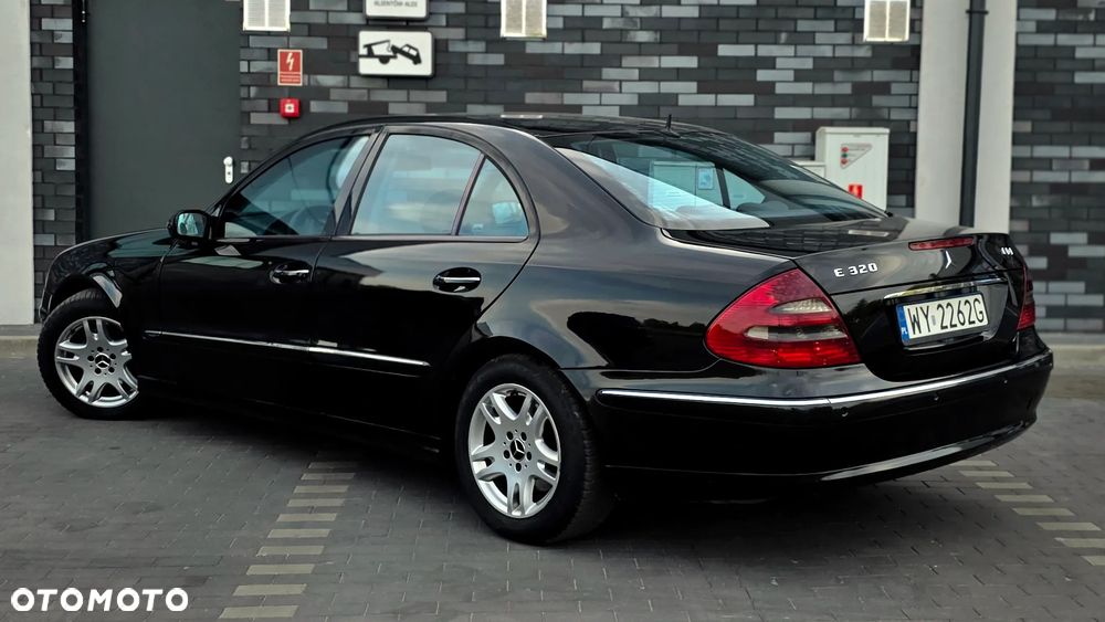 Mercedes-Benz Klasa E 320 CDI Elegance DPF - 8
