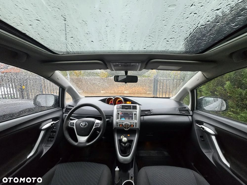 Toyota Verso 2.0 D-4D Executive - 5