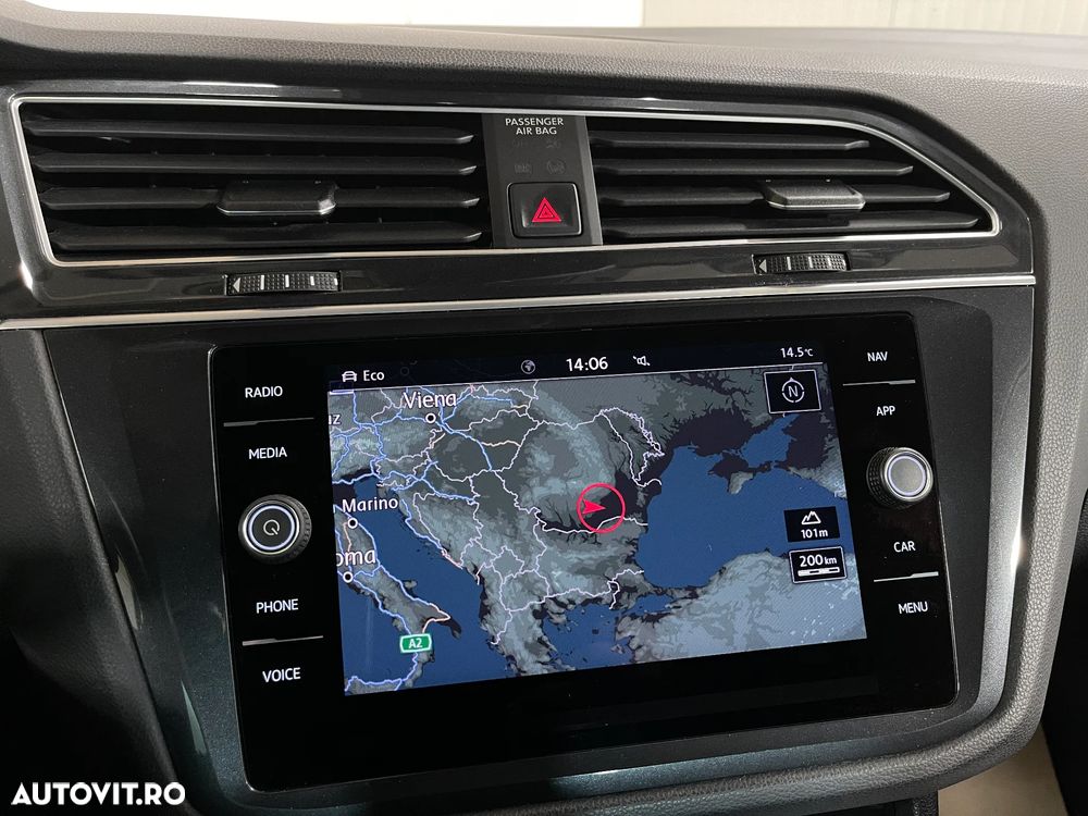 Volkswagen Tiguan 2.0 TDI SCR 4Motion DSG Comfortline - 17