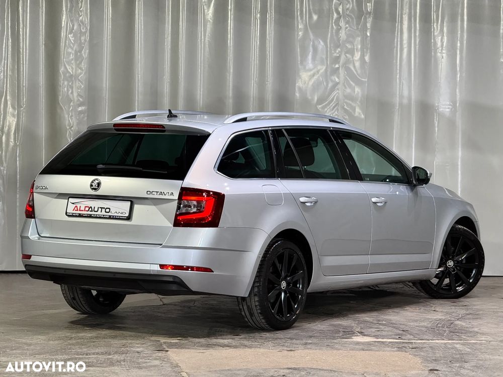 Skoda Octavia 1.6 TDI DSG Ambition - 2