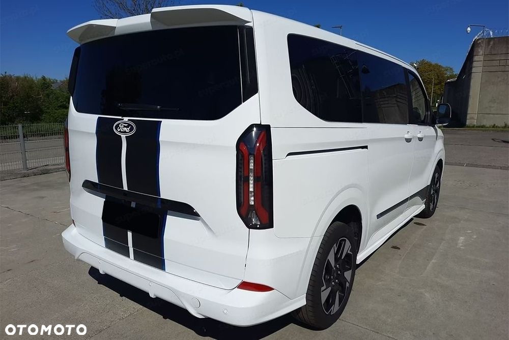 Ford Tourneo Custom - 5