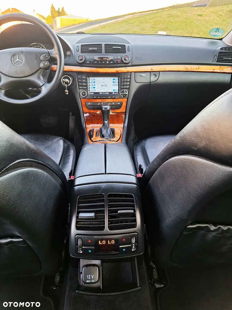 Mercedes-Benz Klasa E 500 Elegance - 8