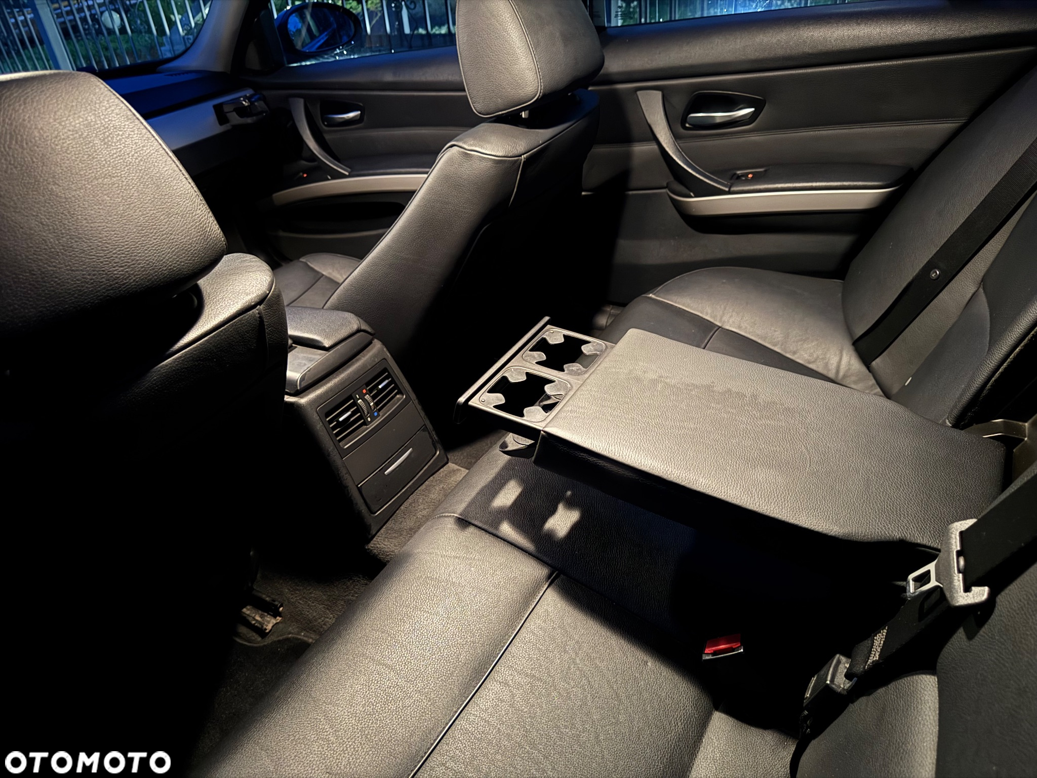 BMW Seria 3 318i - 14