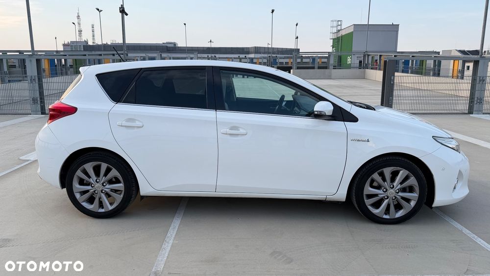 Toyota Auris 1.8 HSD Prestige NAVI - 11