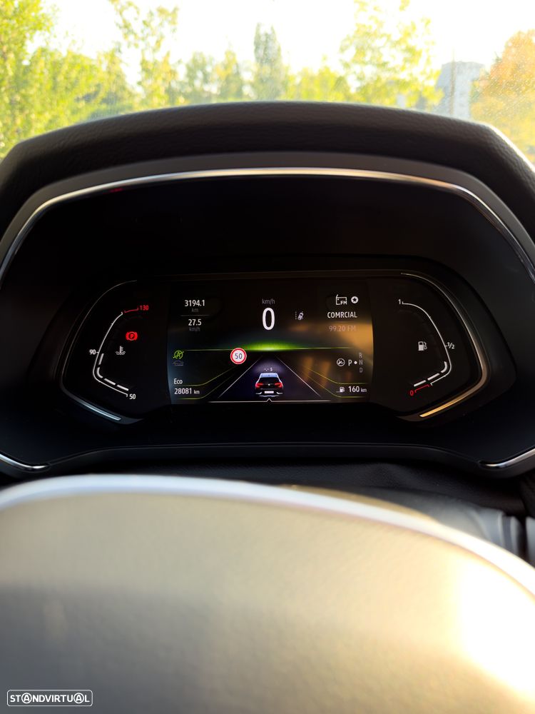 Renault Captur - 25