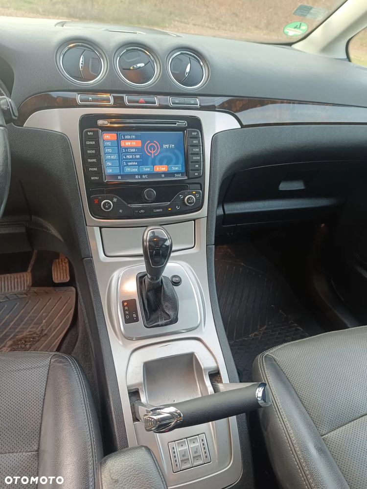 Ford Galaxy 2.0 TDCi Ghia - 7