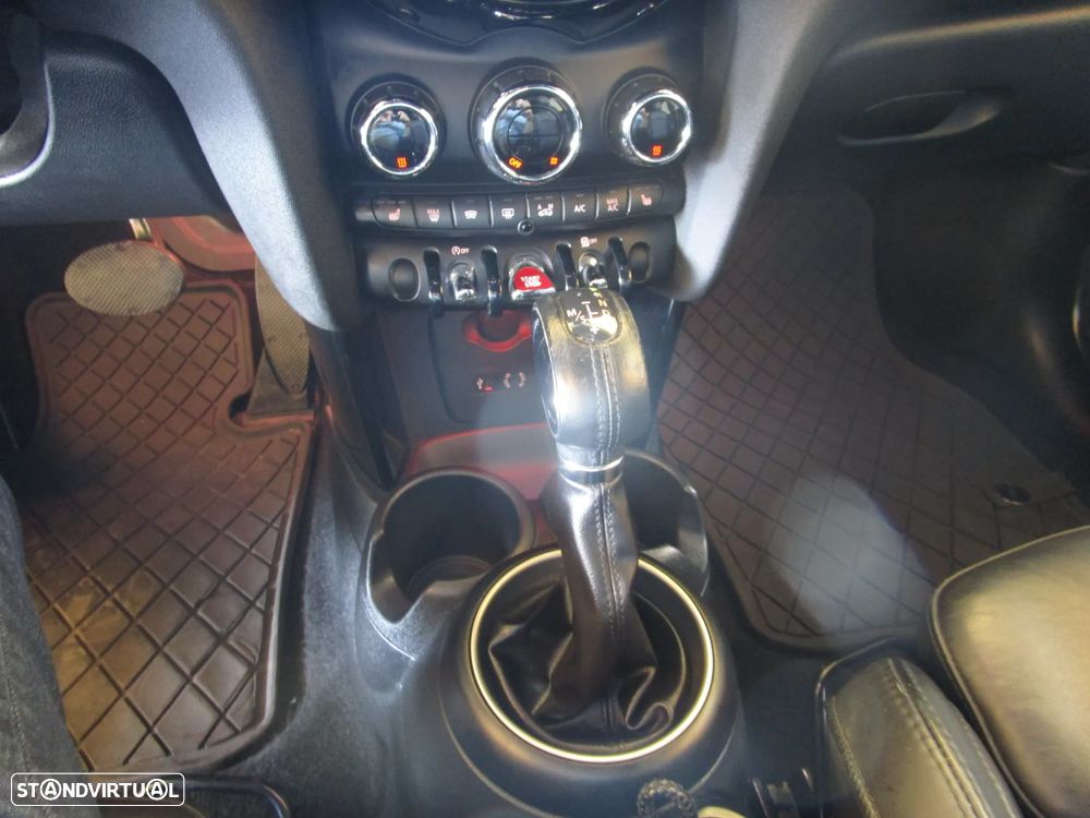 MINI 5 Portas Cooper SD Sport Aut. Seven - 15