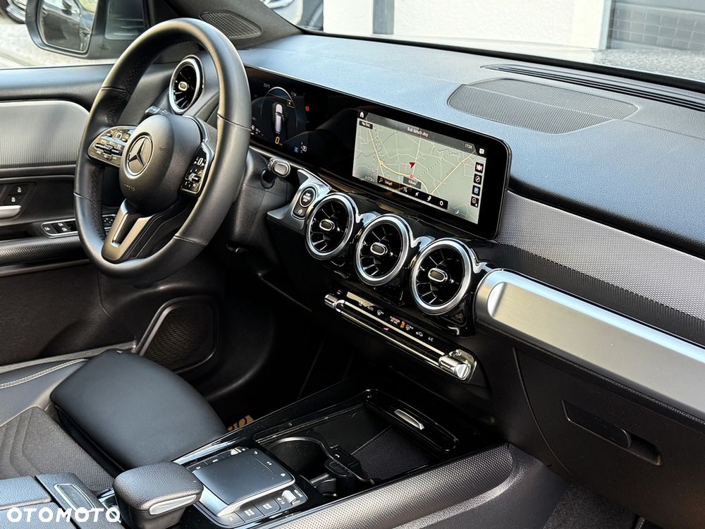 Mercedes-Benz GLB 200 d 8G-DCT Progressive - 28