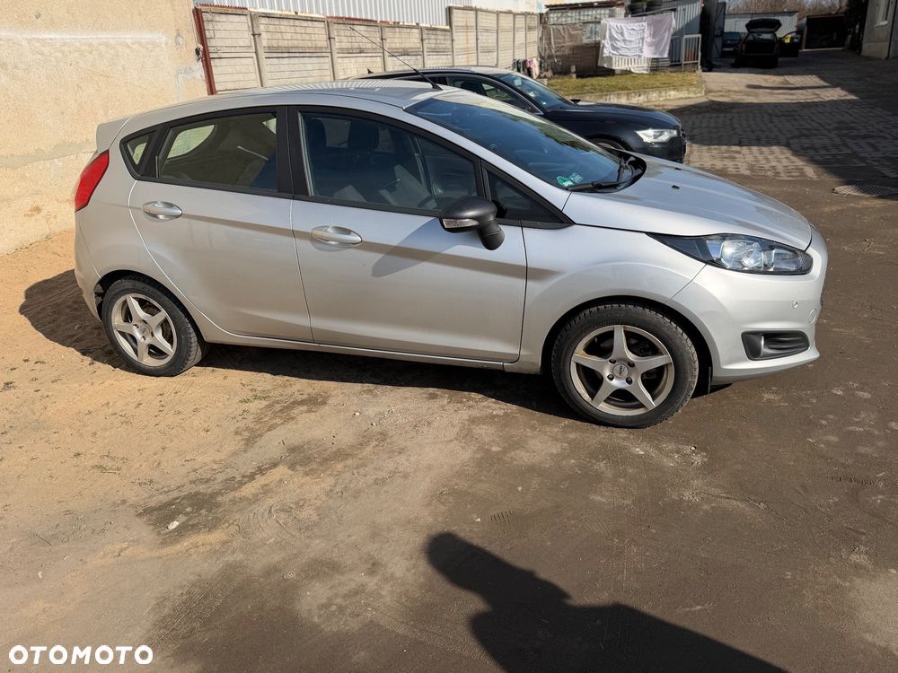 Ford Fiesta 1.6 TDCi Start-Stop ECOnetic Trend - 4