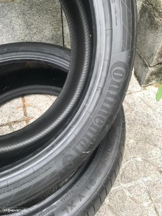 REF 055 // 2 Pneus 285/35/21 Continental CSC 5 XL - 4