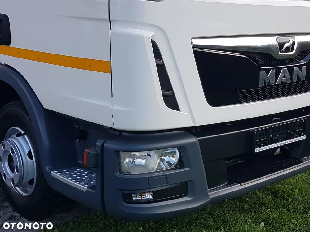 MAN TGL 12.220 HAKOWIEC 4x2 KLIMA - 36