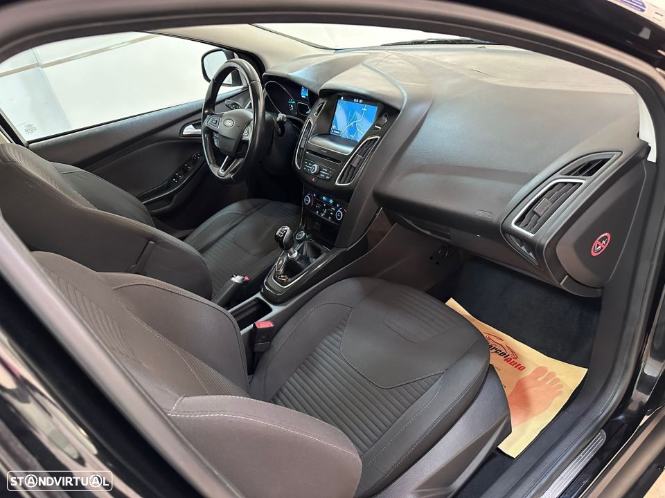 Ford Focus 1.5 TDCi Titanium - 37