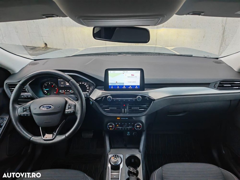 Ford Kuga - 8