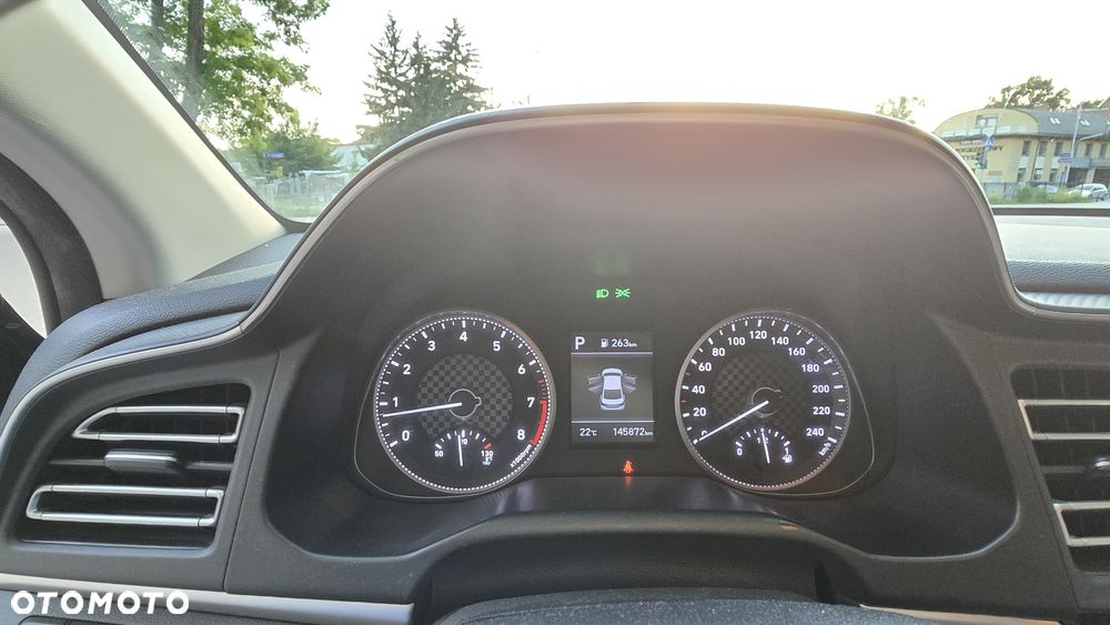 Hyundai Elantra - 8