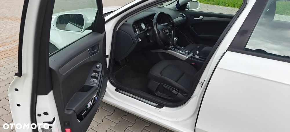 Audi A4 Limousine - 9