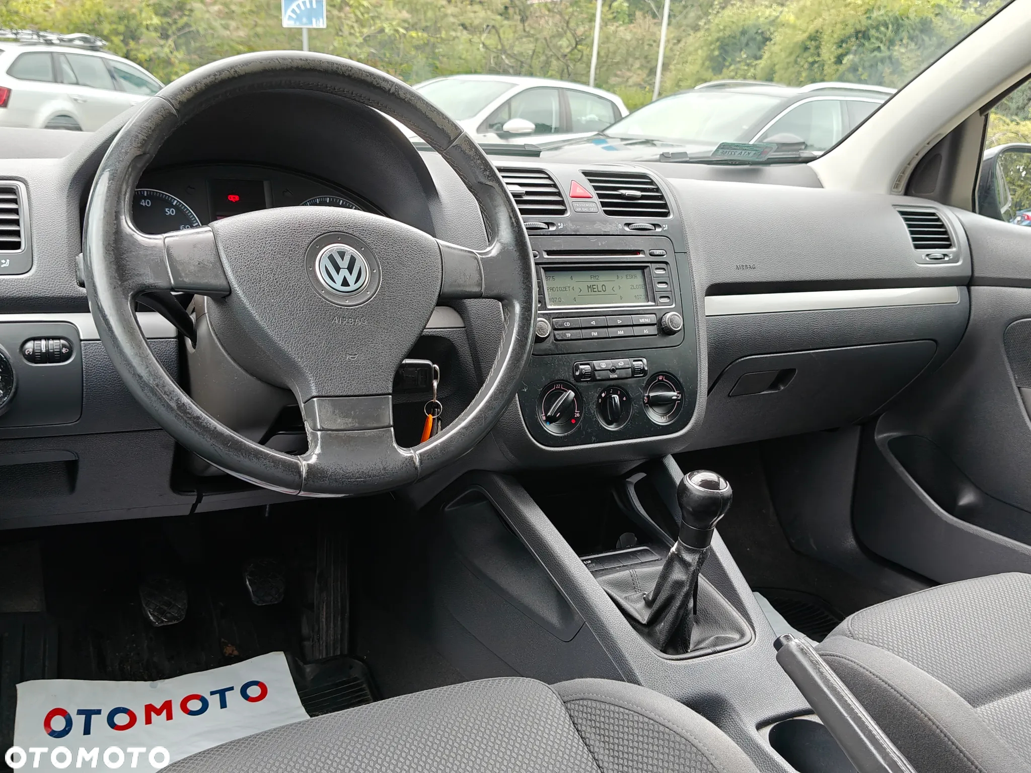 Volkswagen Golf 1.6 FSI Comfortline - 6