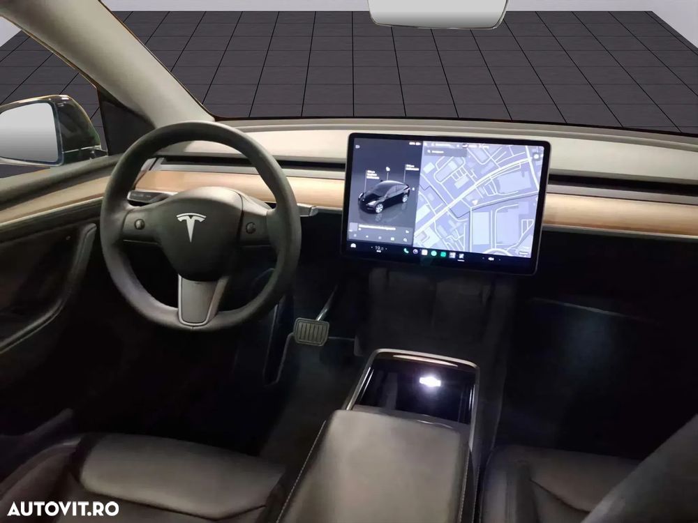 Tesla Model Y Long Range Dual Motor AWD - 5