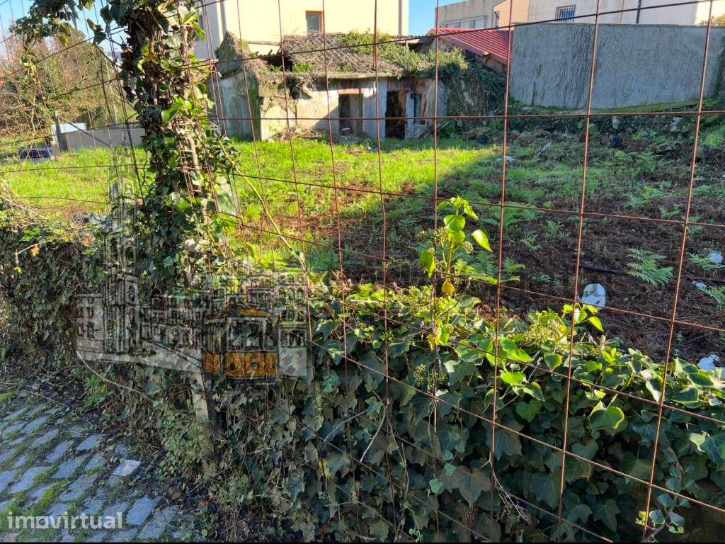 Venda de terreno em Águas Santas . - Grande imagem: 2/29