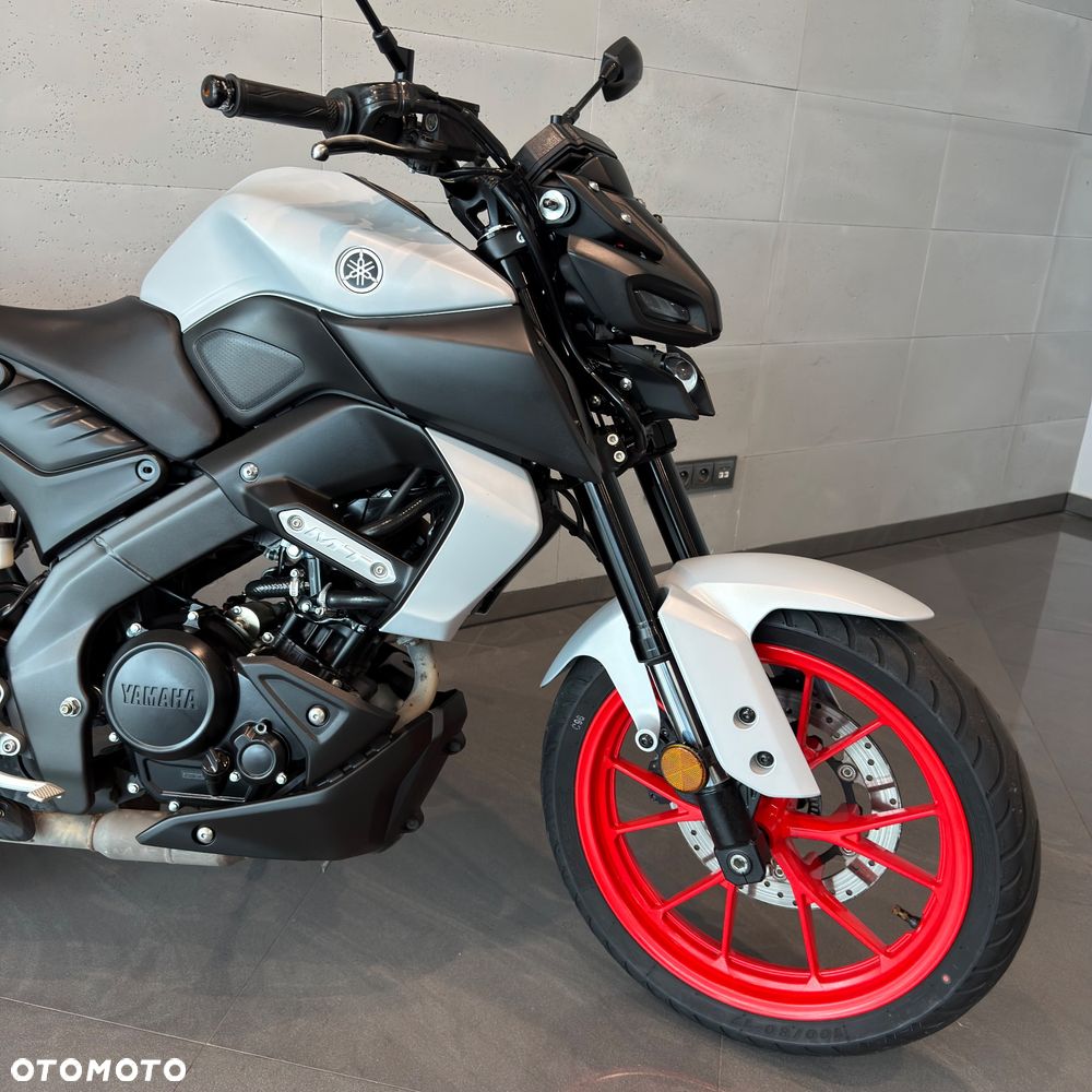 Yamaha MT - 5
