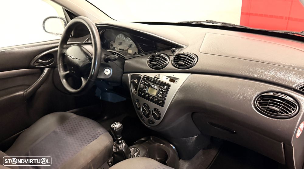 Ford Focus SW 1.8 TDdi Comfort - 11