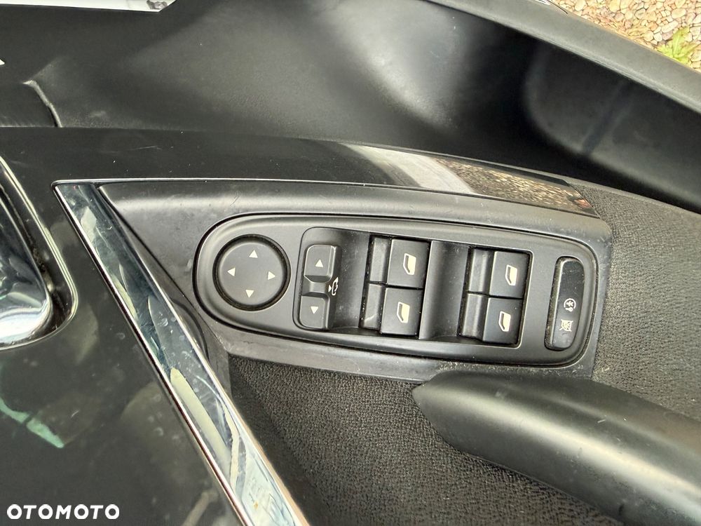 Citroën C4 Picasso 2.0 HDi FAP Exclusive - 24