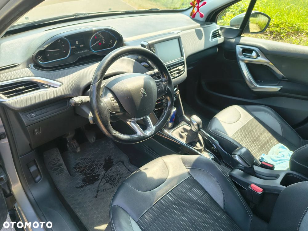 Peugeot 2008 1.6 BlueHDi Allure - 10