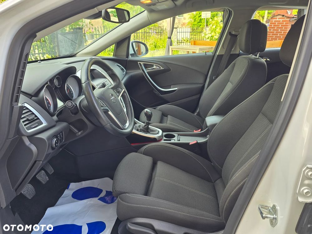 Opel Astra 1.4 Turbo - 28
