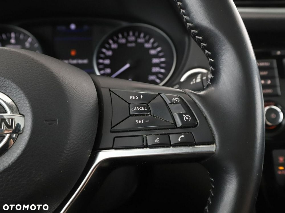 Nissan Qashqai 1.3 DIG-T N-Connecta - 29