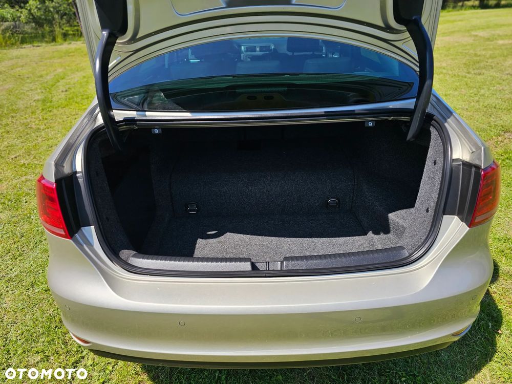 Volkswagen Jetta 1.4 Hybrid DSG Highline - 13
