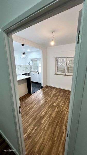 T3+1 com 2 WC 229.000€ – Entroncamento (São João Baptista) Remodelado - Grande imagem: 2/12