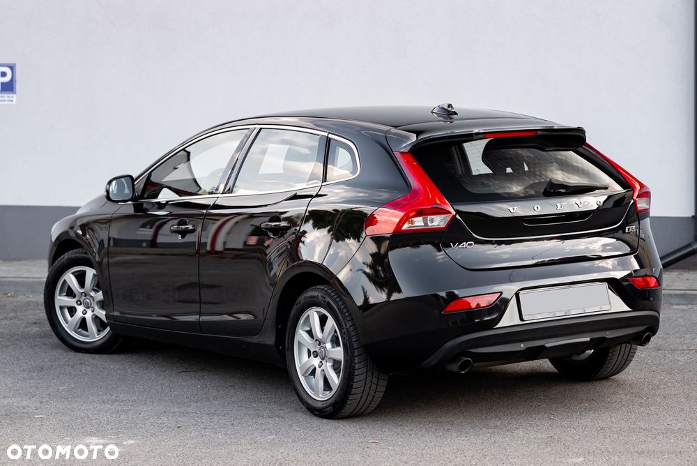 Volvo V40 D3 Geartronic Summum - 9