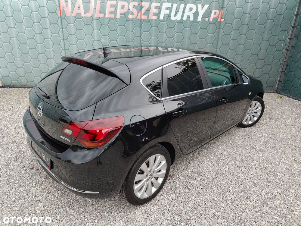 Opel Astra 1.4 Turbo Exklusiv - 24