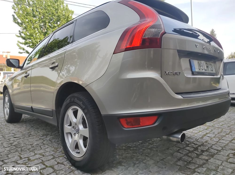 Volvo XC 60 2.0 D3 Drive Momentum Start/Stop - 8