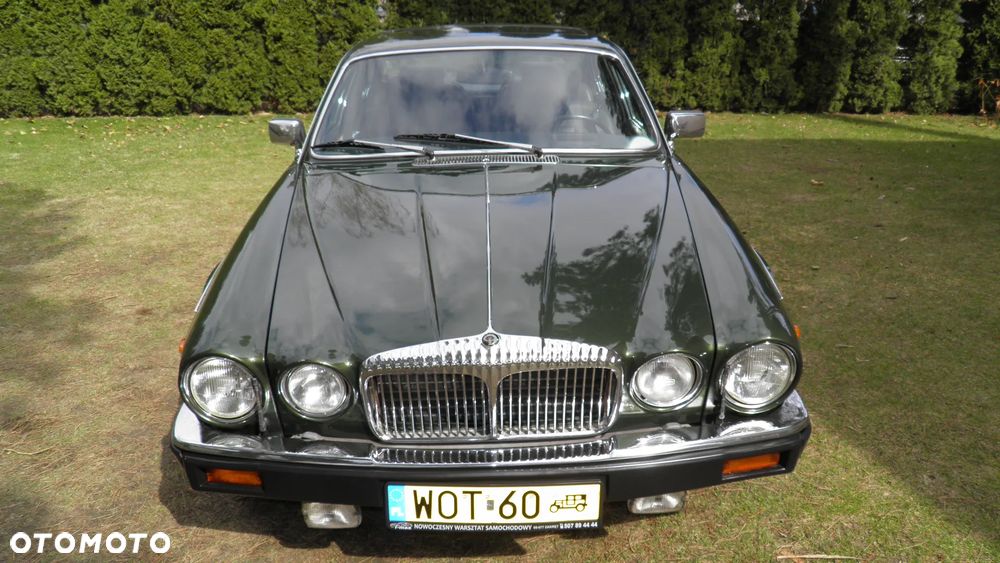 Jaguar XJ - 7