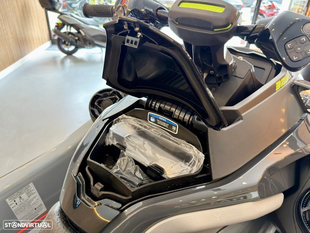 Sea-Doo RXT-X 325 RS - 44