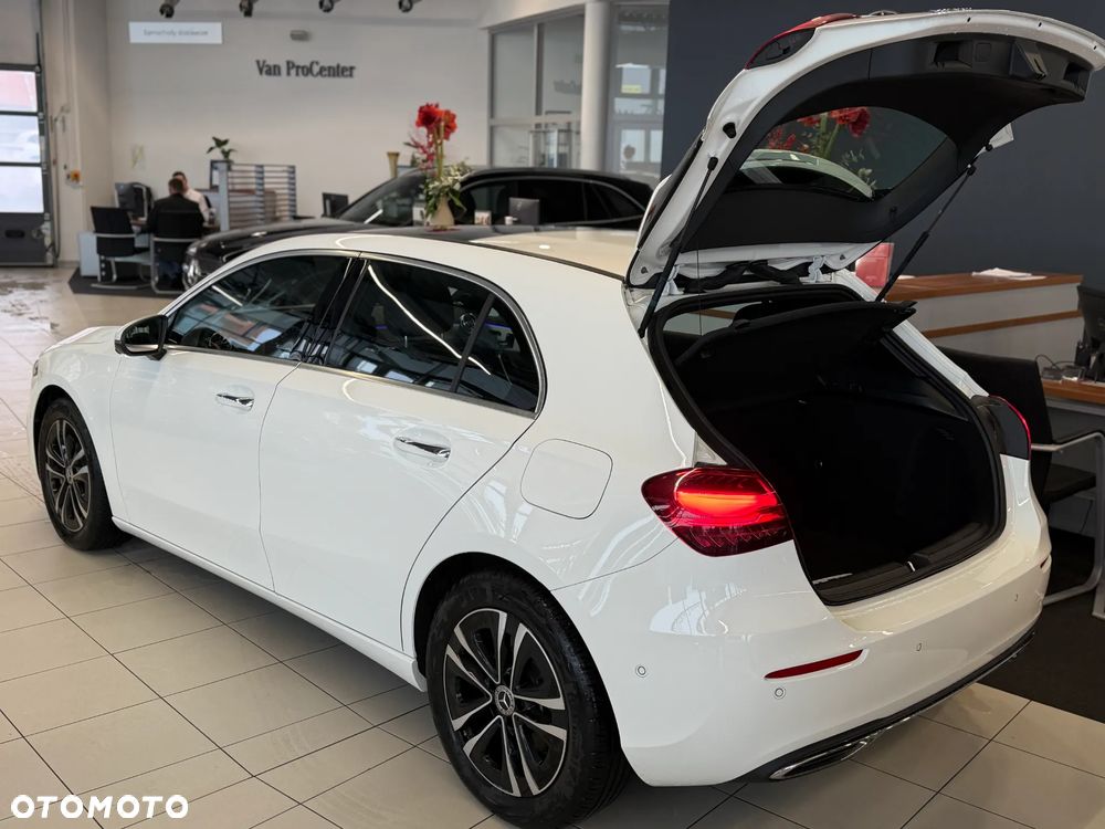 Mercedes-Benz Klasa A 250 4-Matic Progressive 7G-DCT - 12