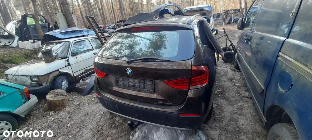 Bmw X1 E84 Światło stop , lampy tył w klapę Narożne w błotnik 03425500 03424500Wzmacniacz antenowy  Zderzak tył Parktronik b09 Marrakeschbraun metallic - 3
