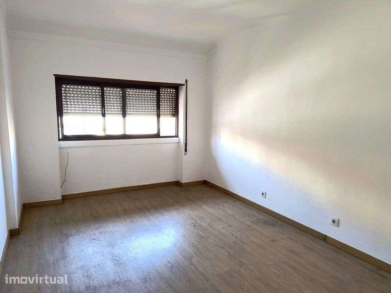 Arrenda-se Apartamento T3 - Coimbra - Grande imagem: 4/10