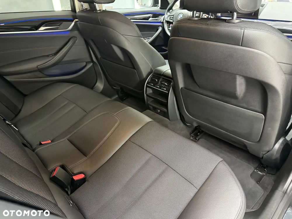 BMW Seria 5 520d Touring Sport Line - 31