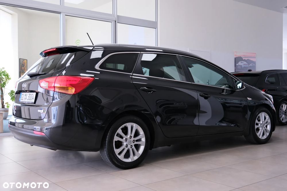 Kia Ceed 1.6 GDI Dream-Team Edition - 10