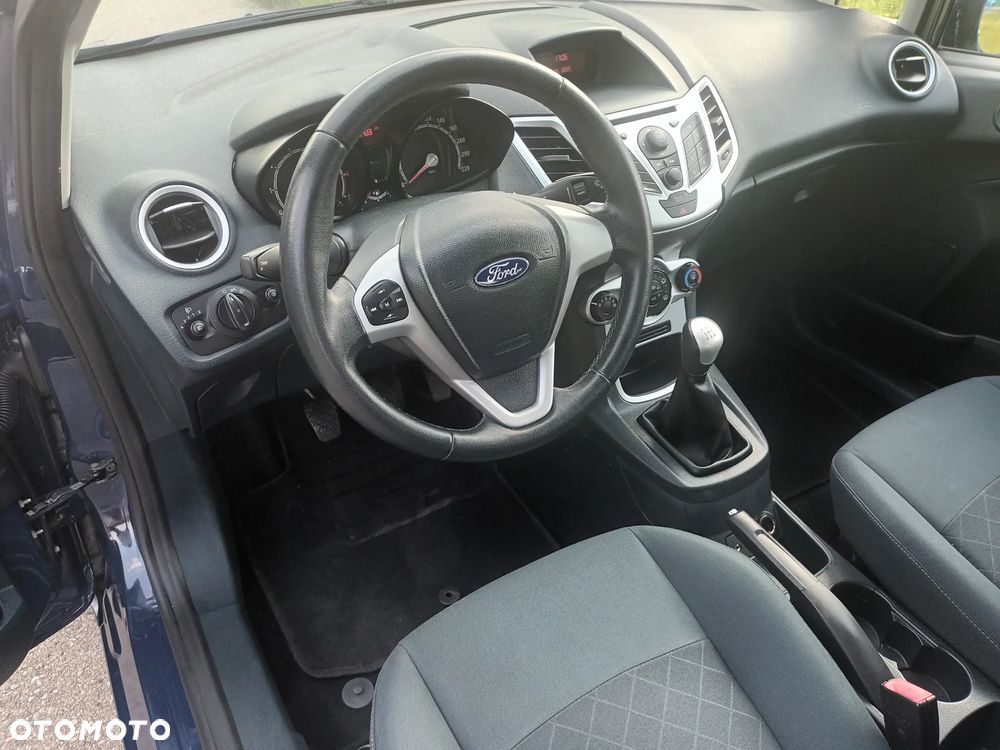 Ford Fiesta 1.25 Ambiente - 21