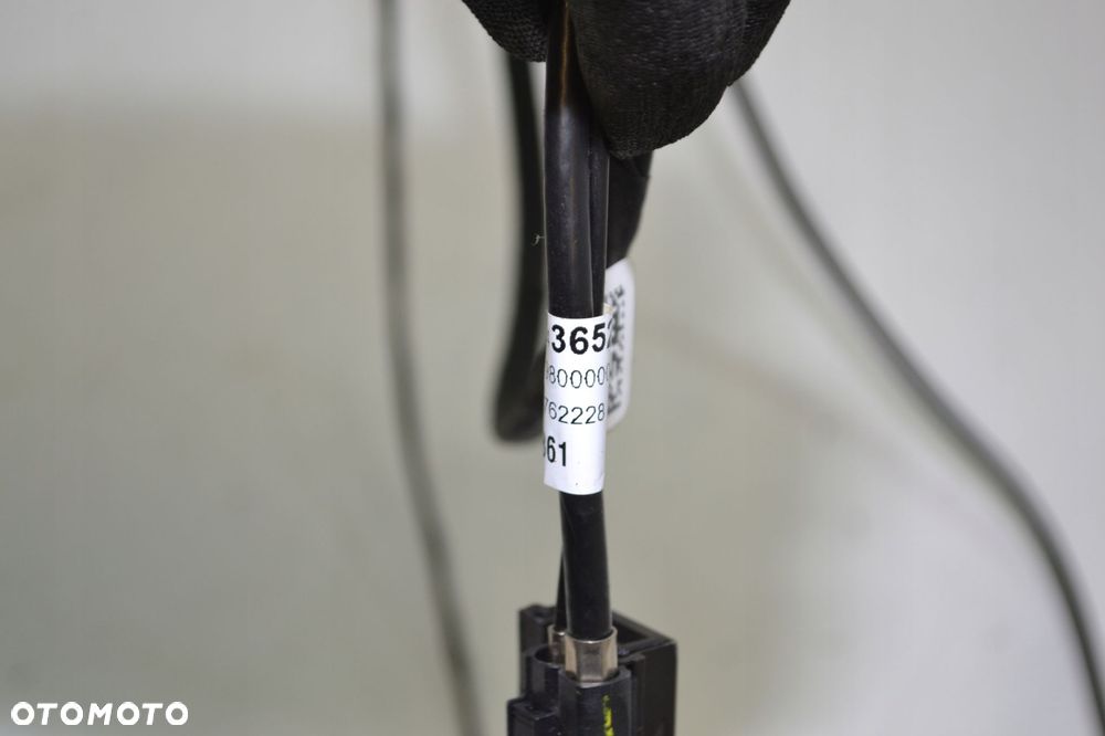 CADILLAC ESCALADE IV PLATINUM FULL ANTENA PRZEWÓD KABEL RADIA 84143652 - 6